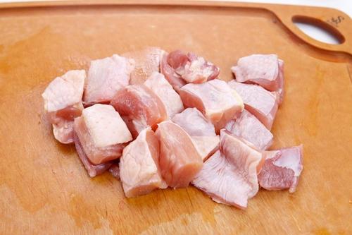 2020年12月19日鸡腿肉价格行情、今日鸡腿肉多少钱一斤?