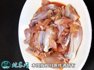 正宗水煮牛蛙的做法步骤图3