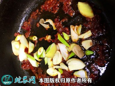 正宗水煮牛蛙的做法步骤图6