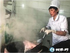 松江张泽羊肉文化节开幕！三伏天吃羊肉...